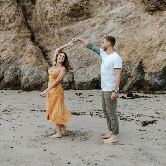 Reformation Nebraska Dress (Linen) - Picture 4 of 10